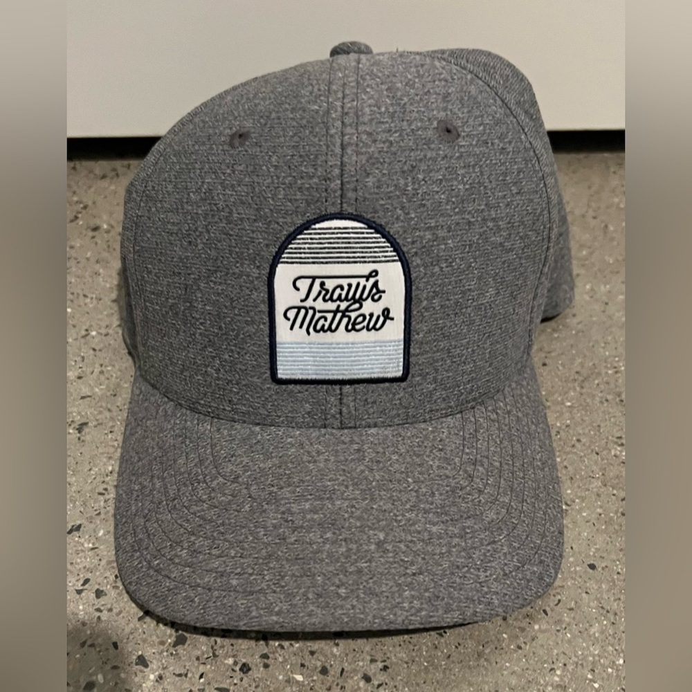 Travis Mathew Fitted Hat Size L/XL Gray Flexfit Golf Club Embroidered Spell Out